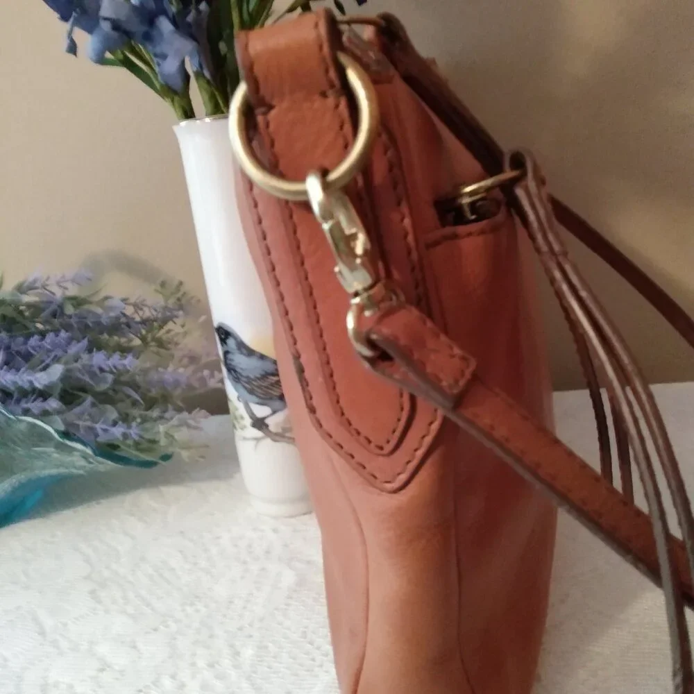 Vintage, genuine leather, fossil bag, in excellent condition 12x8x2 - Picture 12 of 16